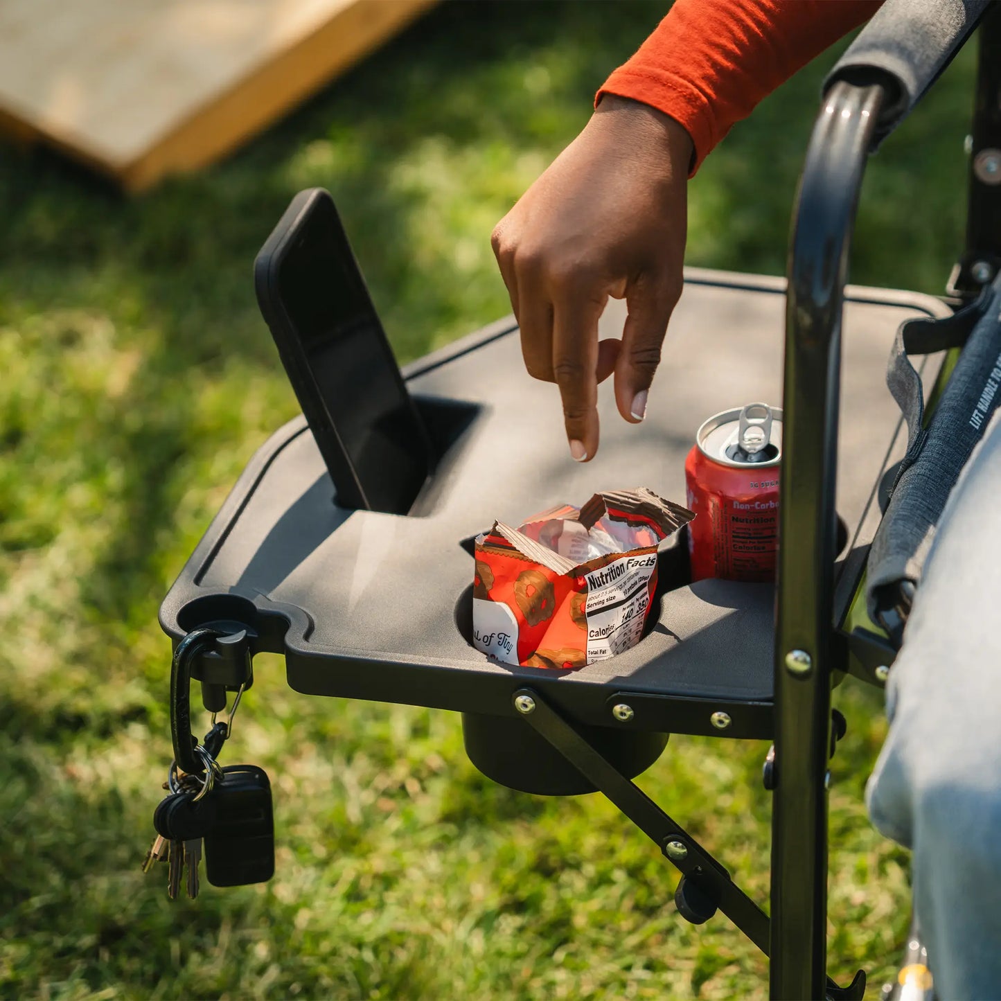 Freestyle Rocker™ with Side Table - Picnic Meal Prep